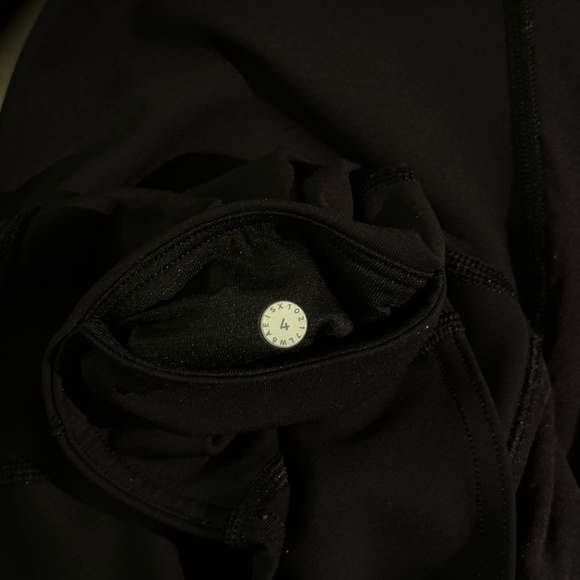 Lululemon Ready Set Go Crop (21") in Black - Picture 11 of 11